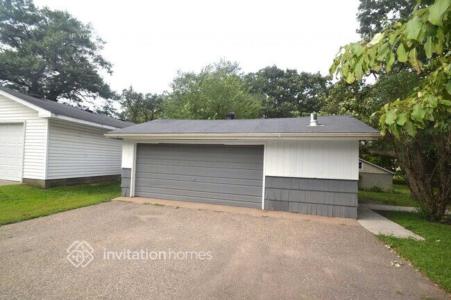 Photo - 6536 Arthur St NE