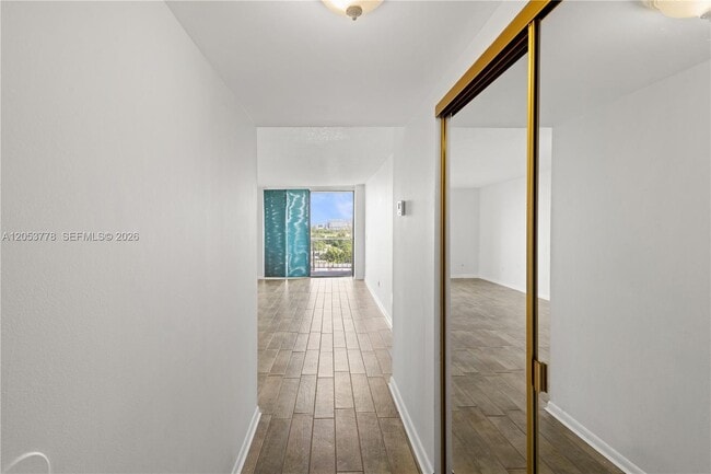 Photo - 2350 NE 135th St Unit 812