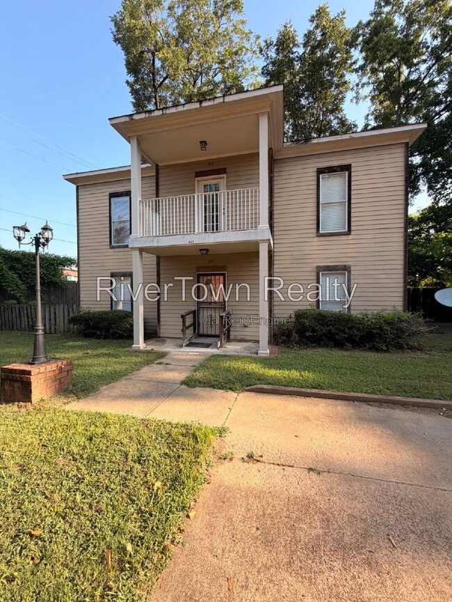 Building Photo - 645 Gookin Pl Unit 201