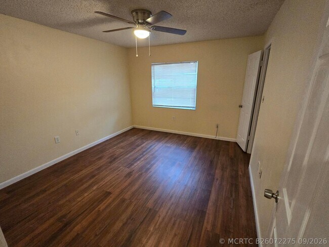 Photo - 2013 Oleander Blvd
