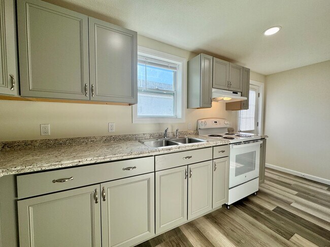 Photo - 160 Washington Ave Unit 2