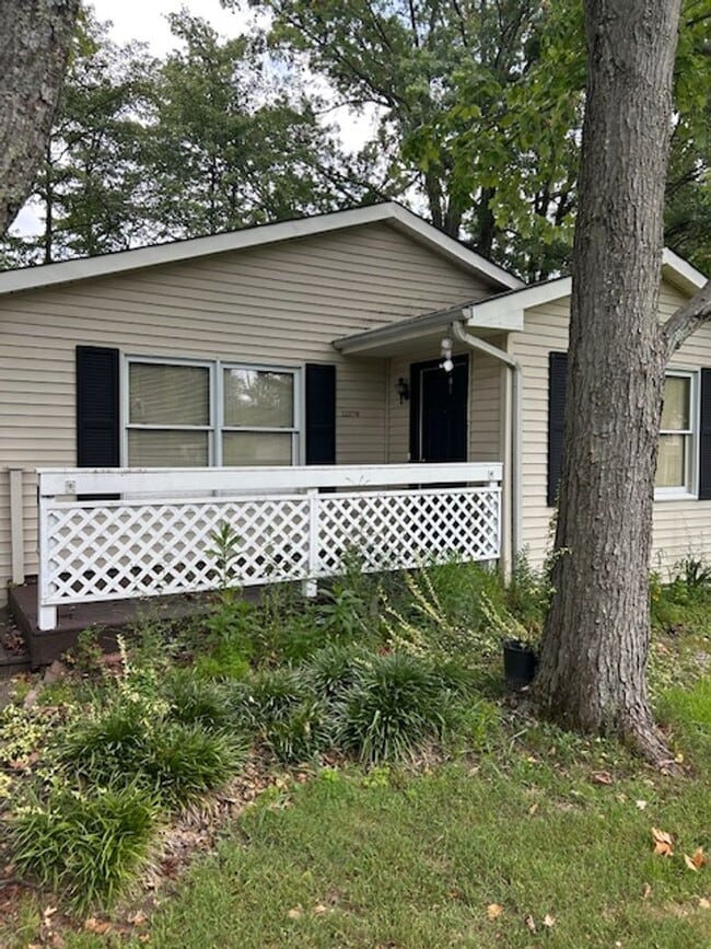 Photo - Adorable 3BR 1BA Home w/ Laundry near Sycamore Twp 3BR SFR • Stainless Appliances • Large Yard i...