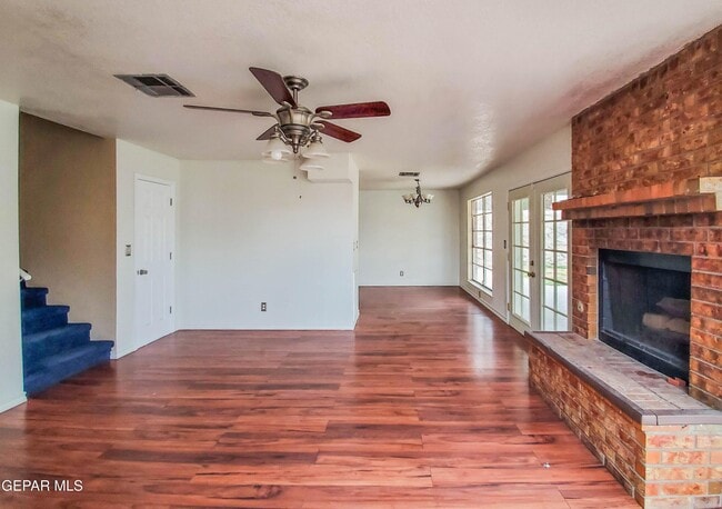 Photo - 1120 Shawnee Ln