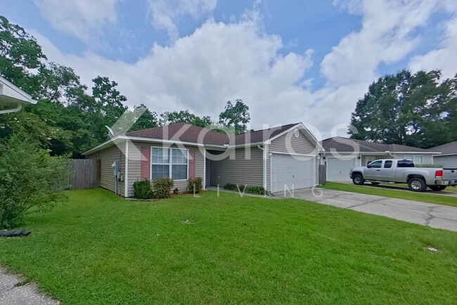 Photo - 225 Leebeck Cir