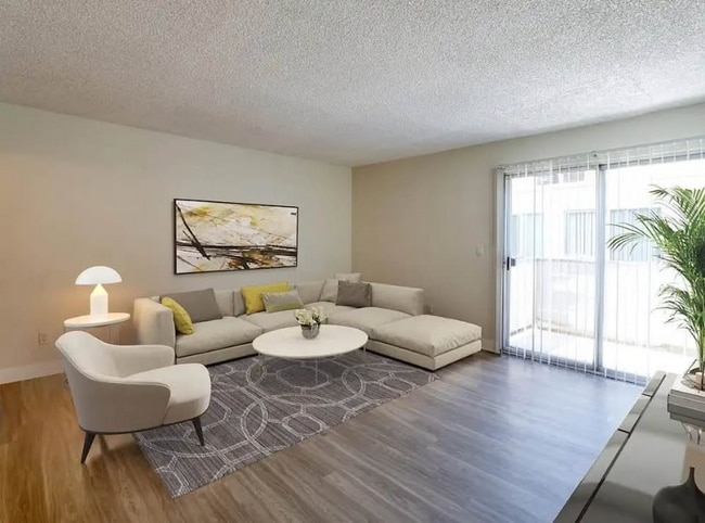 Photo - 7301 Florence Ave Unidad 101