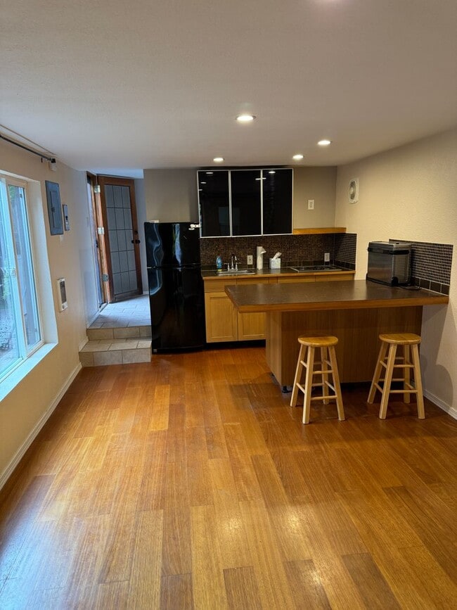 Photo - 1bd/1ba Seattle Home