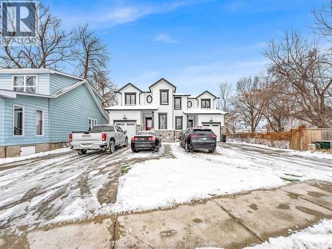 Photo - 322 Ramsay St