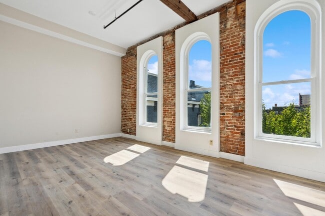 Photo - 121 Public Sq Unidad 8