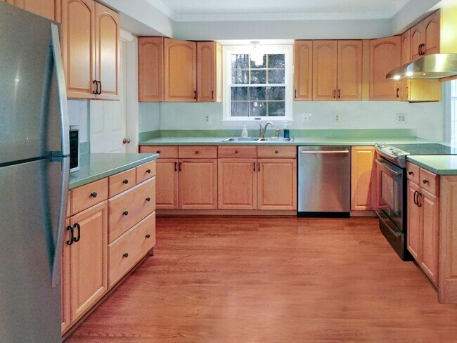 Photo - 1332 Redwood Cir