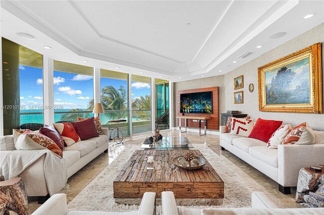 Building Photo - 16051 Collins Ave Unit 504