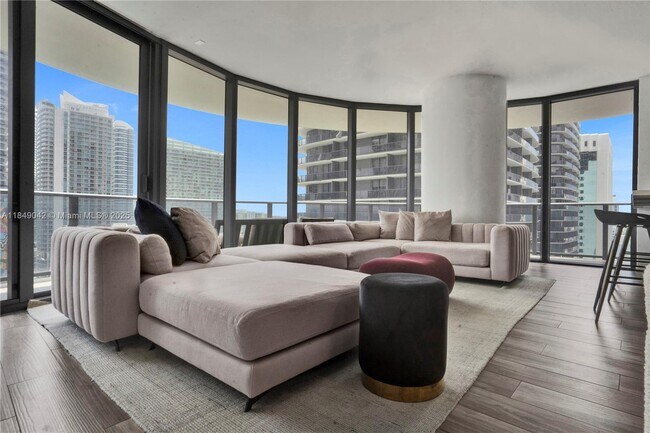 Building Photo - 801 S Miami Ave Unit 1801 Rental