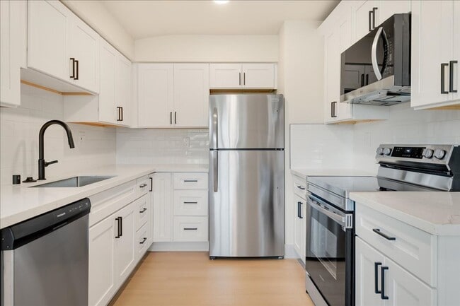 Photo - 10178 Alpine Dr Unit (1)