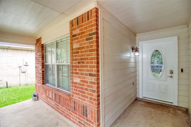 Photo - 21222 Somerset Park Ln