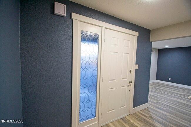 Photo - 489 Penny Way