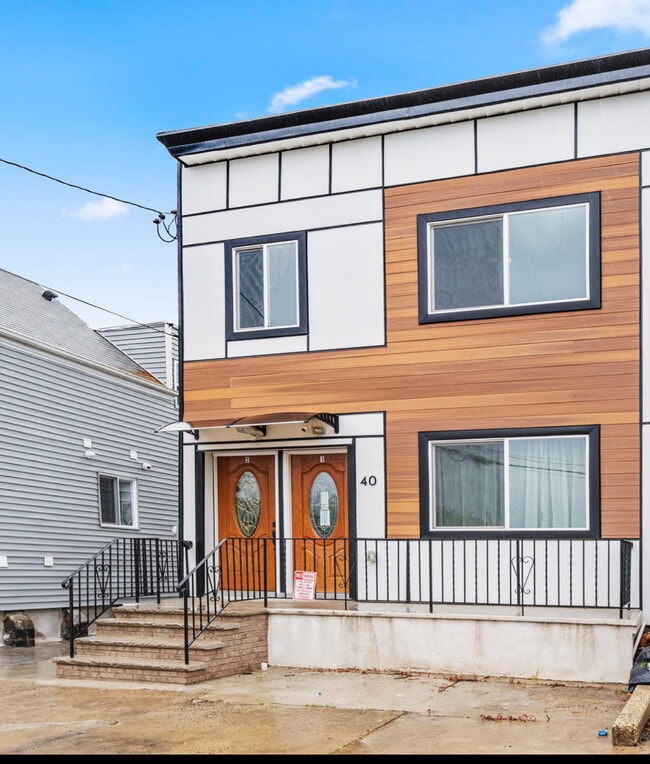 Photo - 40 Lewis Ave Unidad 2