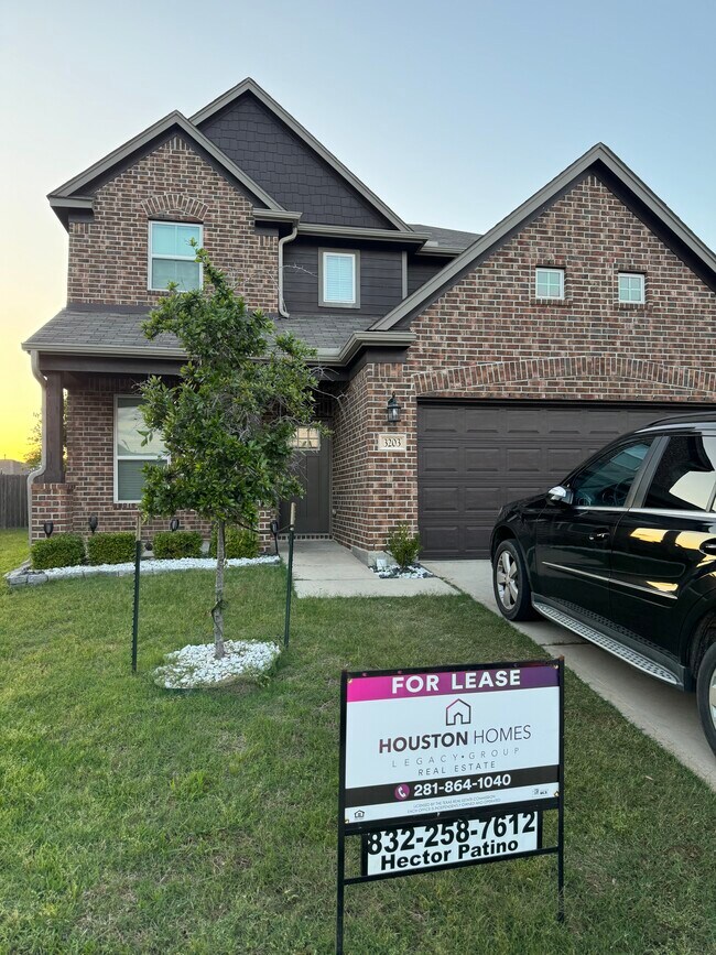 Photo - 3203 Lotus Blossom St