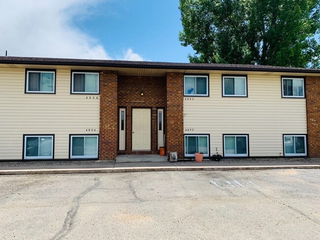 Cozy 2 Bed/1 Bath Apartment in North Lovel... - Cozy 2 Bed/1 Bath Apartment in North Lovel...