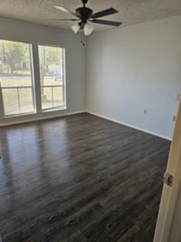 Photo - 4735 El Vedado St