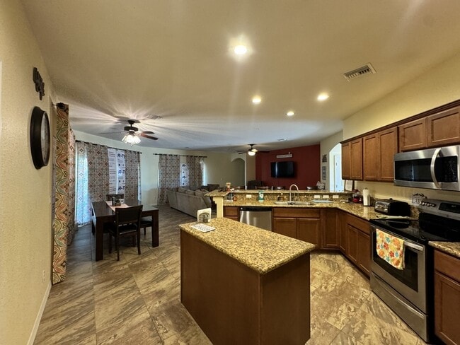 Photo - 2539 Bora Trl