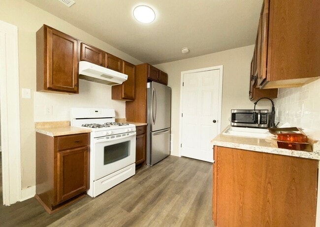 Photo - 123 Walnut Ave