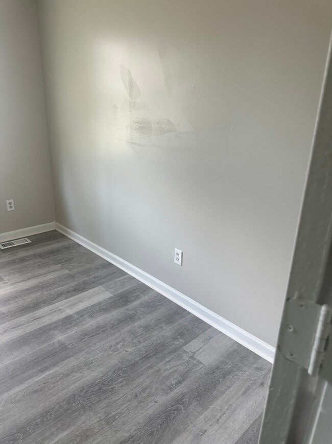 Photo - 5574 Windwood Rd