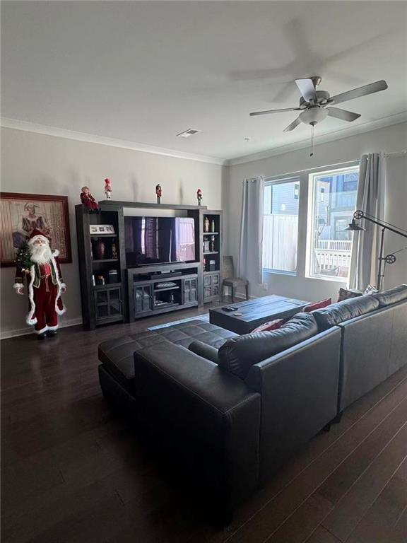 Photo - 670 Hudson Wy