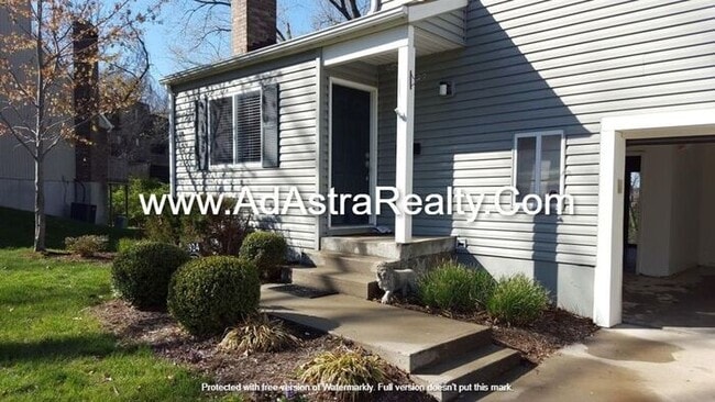 Photo - Beautiful Remodeled South KCMO Townhome-Av...
