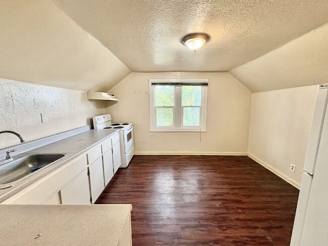 Photo - Bright & Centrally Located 1-Bedroom Apartment Near Downtown San Jose