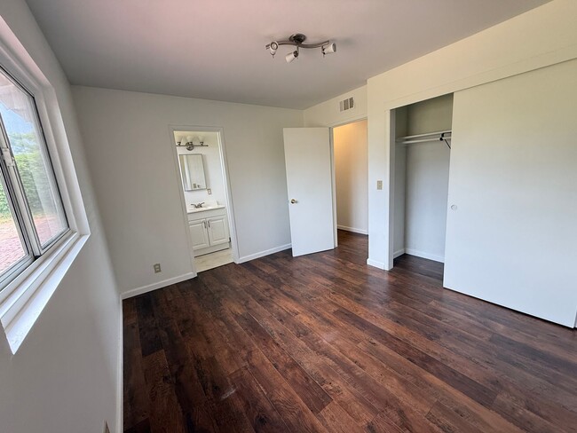 Photo - 1741 Lahoud Dr