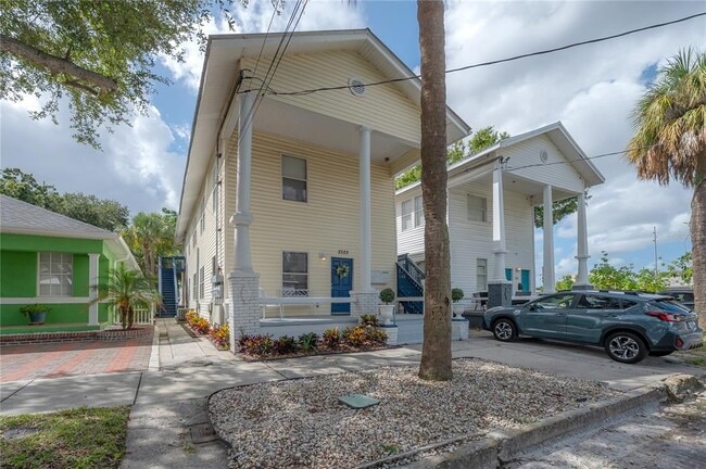Building Photo - 2322 W Cherry St Unit A