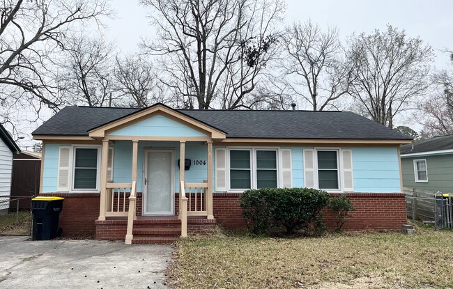 3 Bedroom, 1 Bath Home in Savannah! - 3 Bedroom, 1 Bath Home in Savannah!