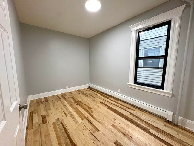 Photo - 136 W 25th St Unit 1