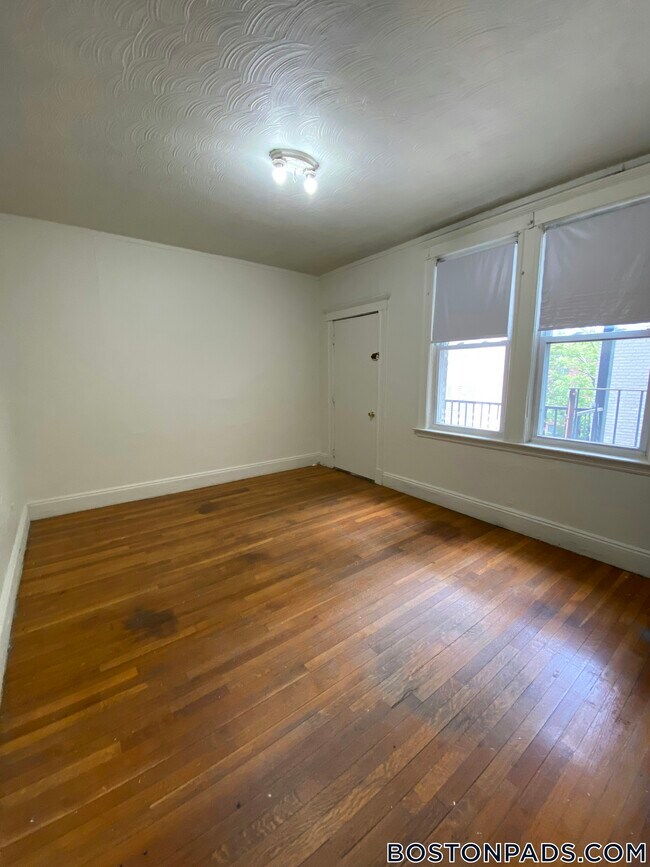 Photo - 1638 Commonwealth Ave Unidad 17