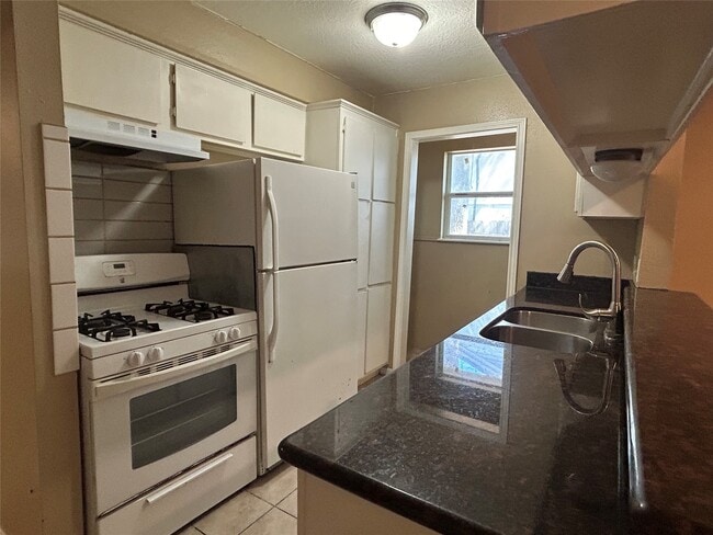 Photo - 937 Fresa Rd