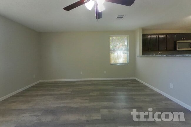 Photo - 3916 Golden Horn Ln