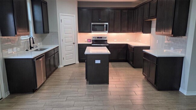 Building Photo - 232 Syrah Ct