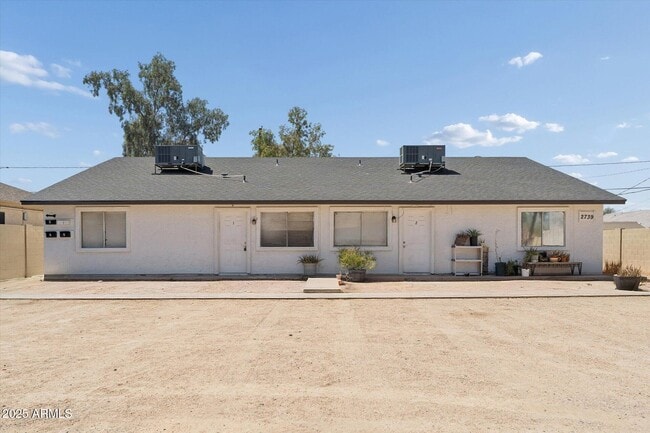 Building Photo - 2739 E Tamarisk Ave Unit 3 Rental
