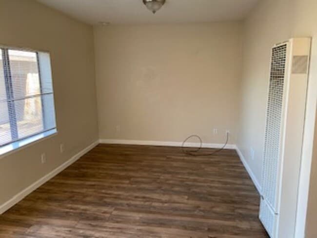 Photo - Midtown - Convenient Duplex - Move in Ready!