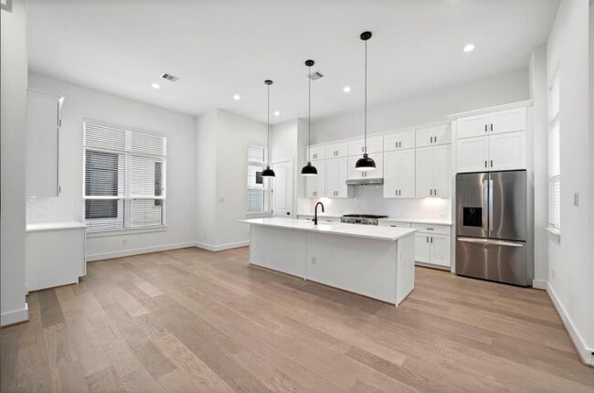 Photo - 1819 Prospect St