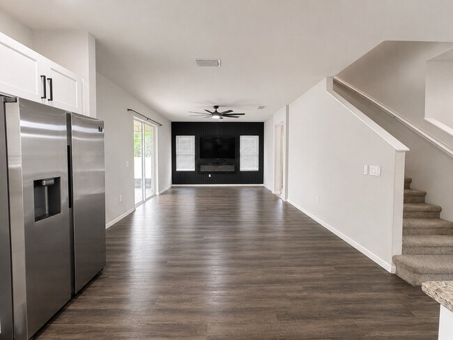 Photo - 1061 Salina St SE