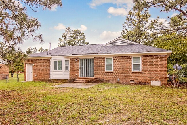 Photo - Ranch Style 3 bedroom 2 bathroom NEST Close to Fort Liberty!
