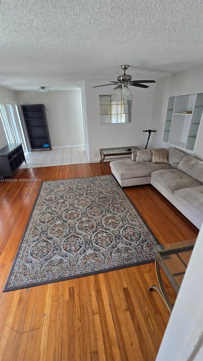 Building Photo - 90 Isle of Venice Dr Unit 9