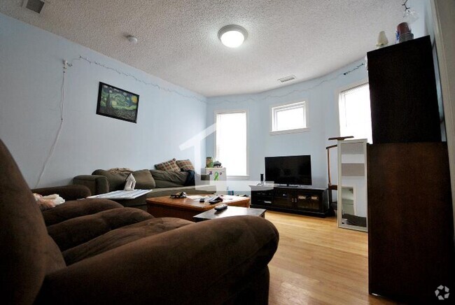 Building Photo - 13 Harvard Terrace Rental
