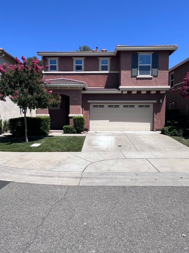 Building Photo - BEAUTIFUL HOME IN WEST ROSEVILLE!!