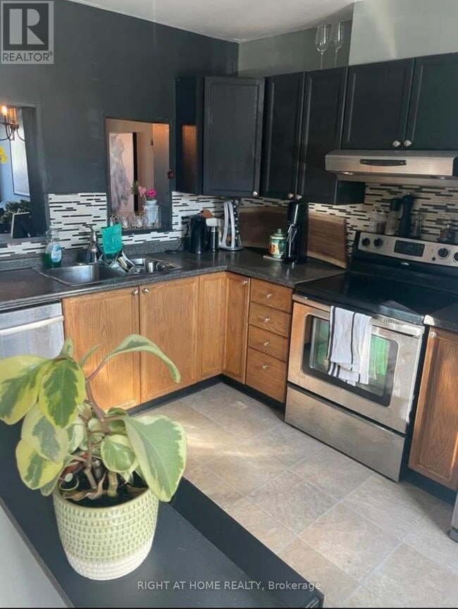 Photo - 4338 Meadowvale Ln