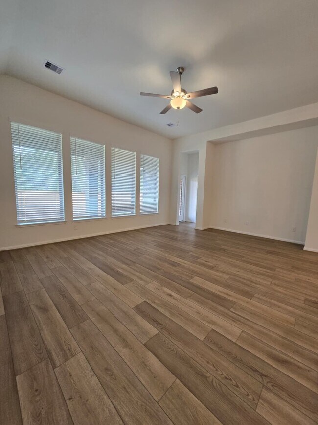 Photo - 1420 Florecer Ln