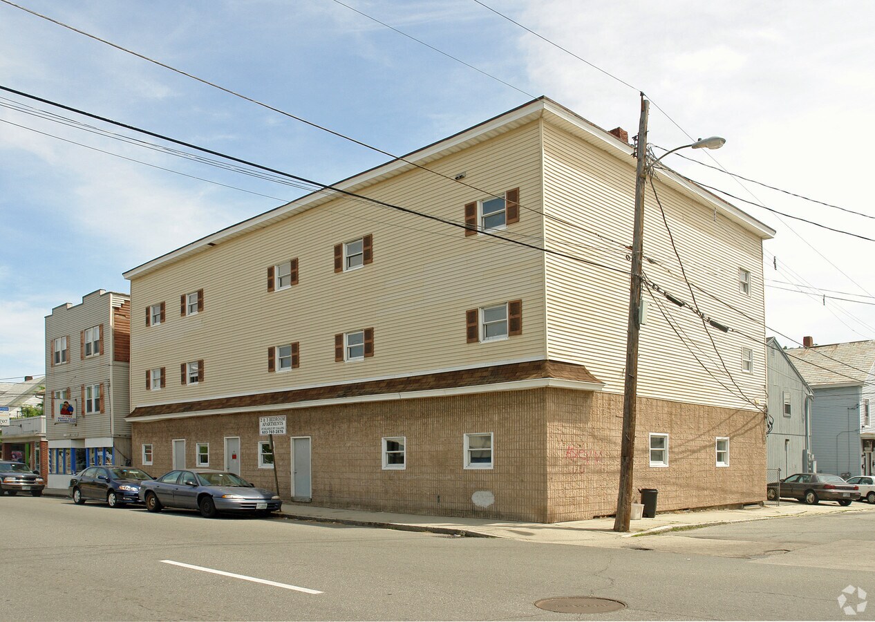 Photo - 66 W Hollis St Apartments