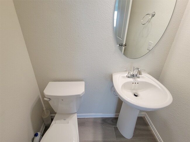 Photo - 28638 Monarch Cliffs Dr
