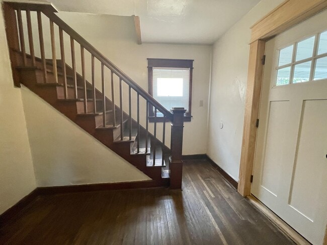 Photo - 501 E 1st St