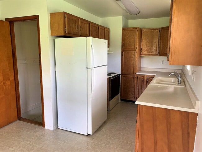 Photo - 3 Bedroom Close to Lewis Gale Hospital